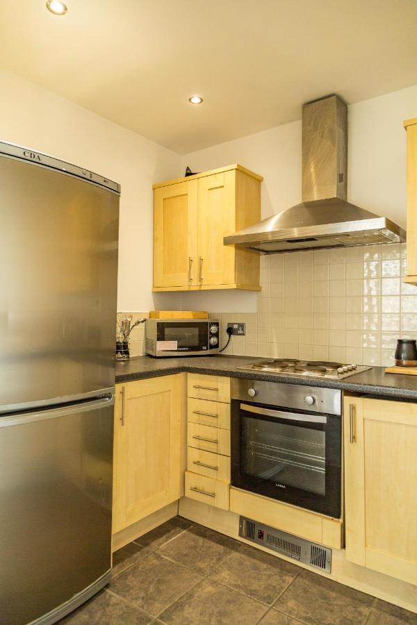 Serviced Apartment In Liverpool City Centre - Free Parking - Balcony - By Happy Days Esterno foto